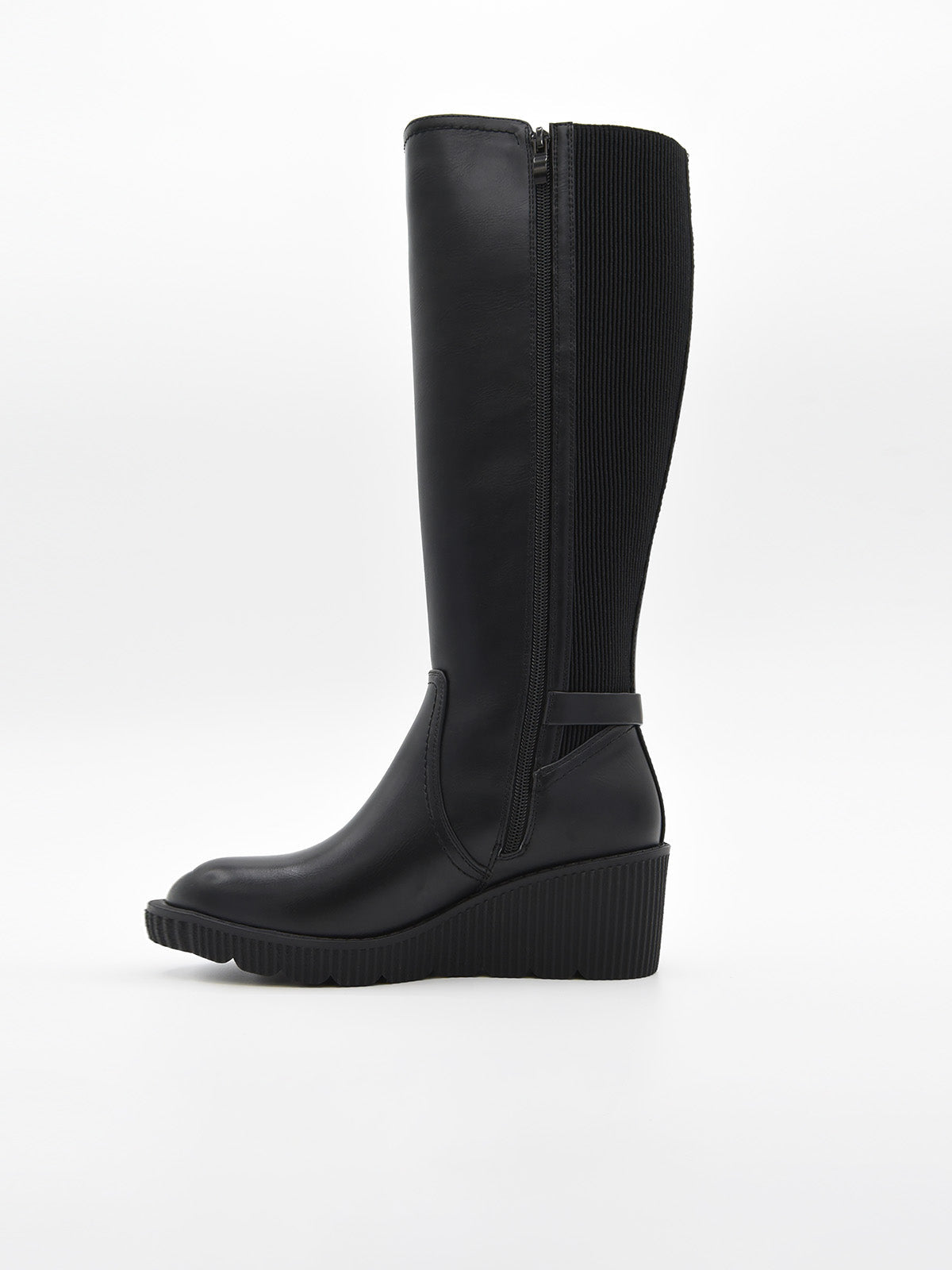 Black high-shaft wedge boot with buckle