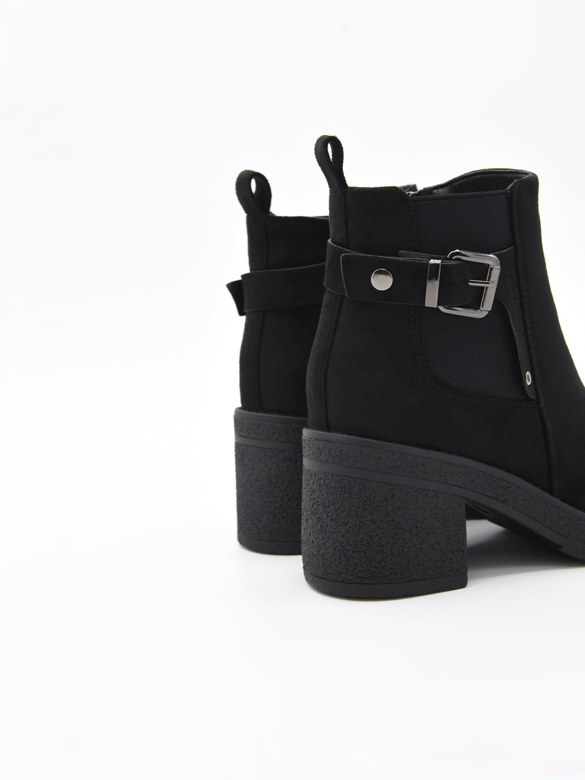 BLACK BOOT WITH WIDE HEEL AND NYREX BUCKLE