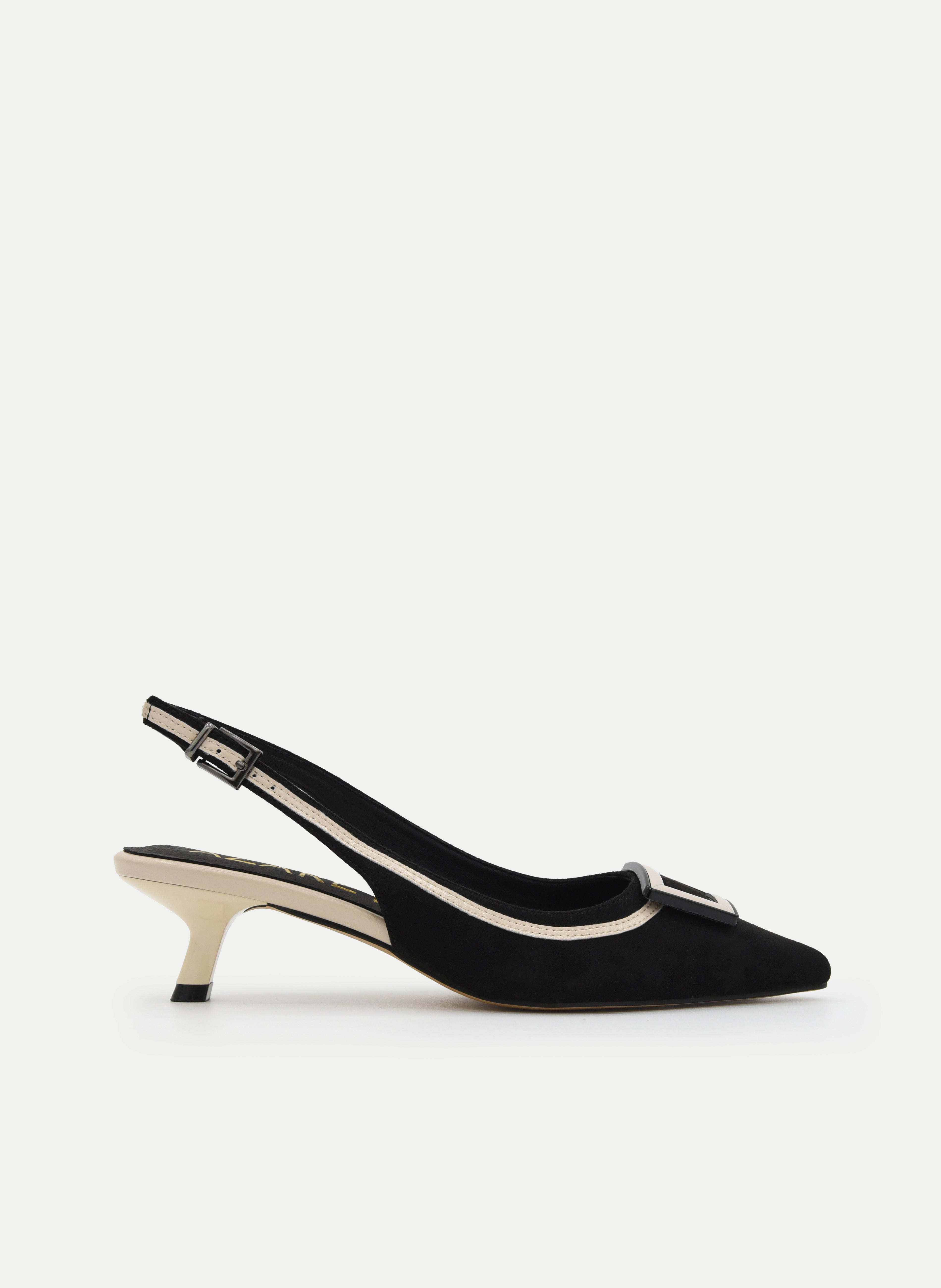 ZAPATO DESTALONADO NEGRO CON HEBILLA Y TACÓN