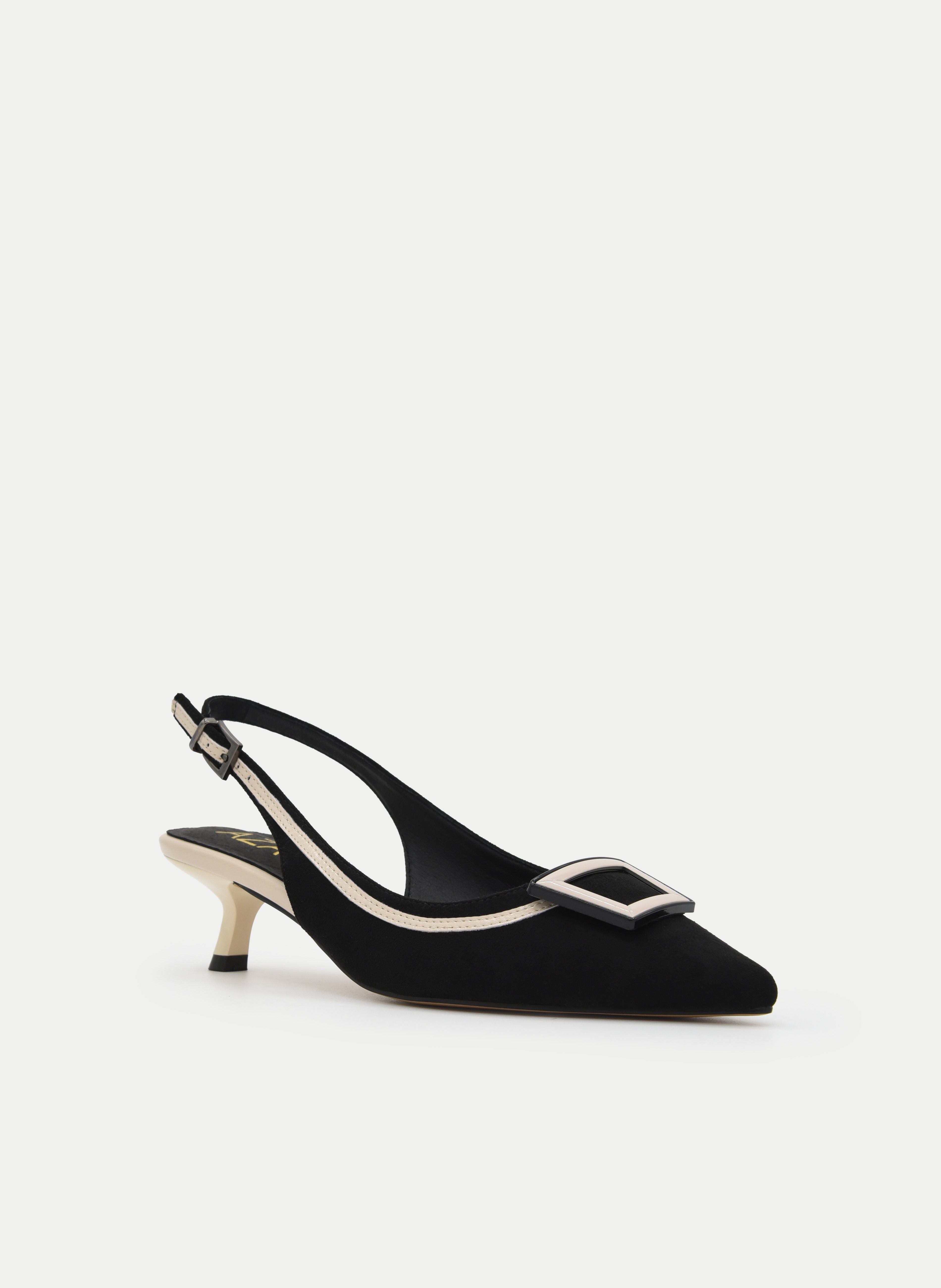 ZAPATO DESTALONADO NEGRO CON HEBILLA Y TACÓN