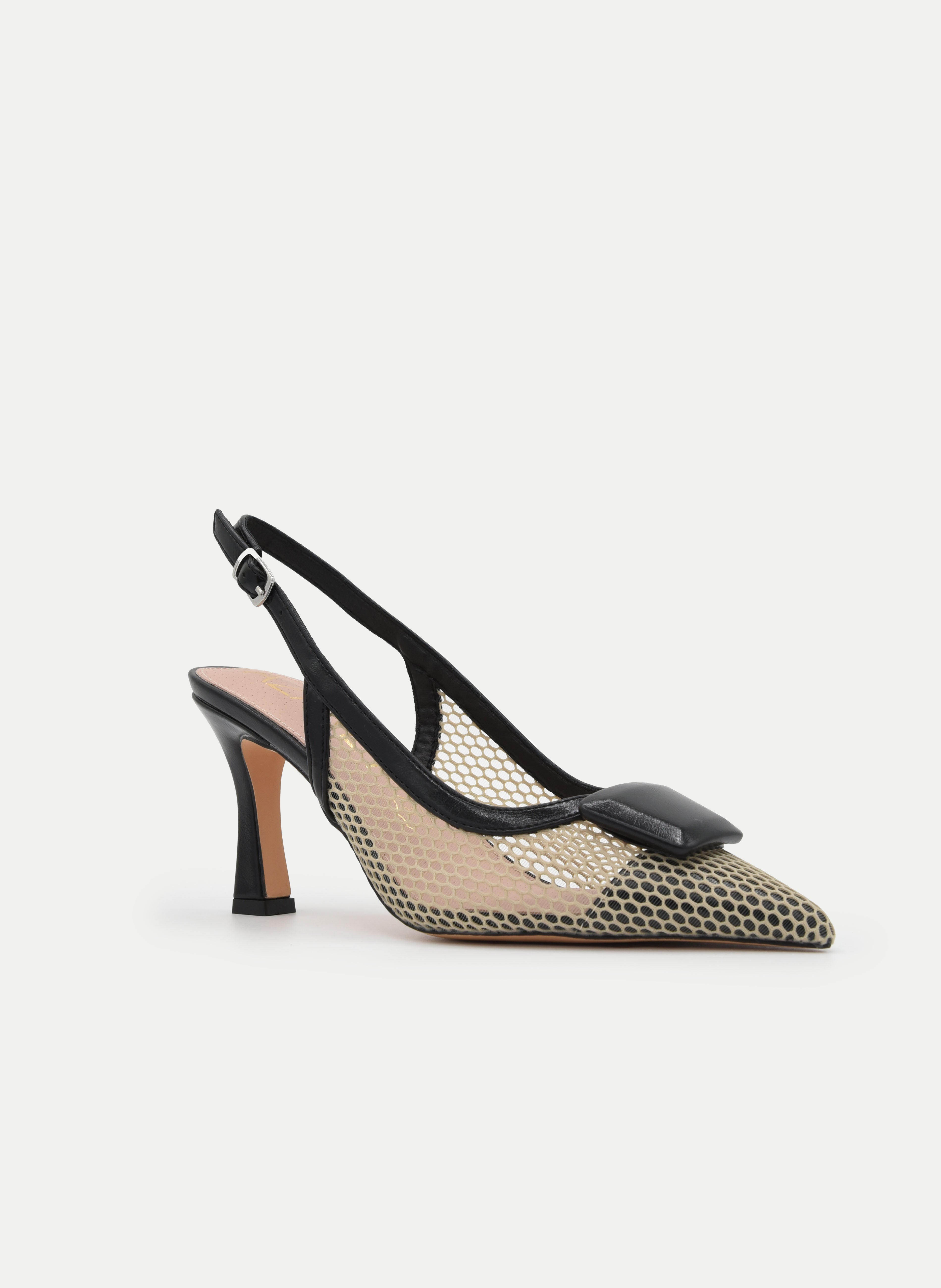 ZAPATO DESTALONADO NEGRO Y BEIGE CON RED