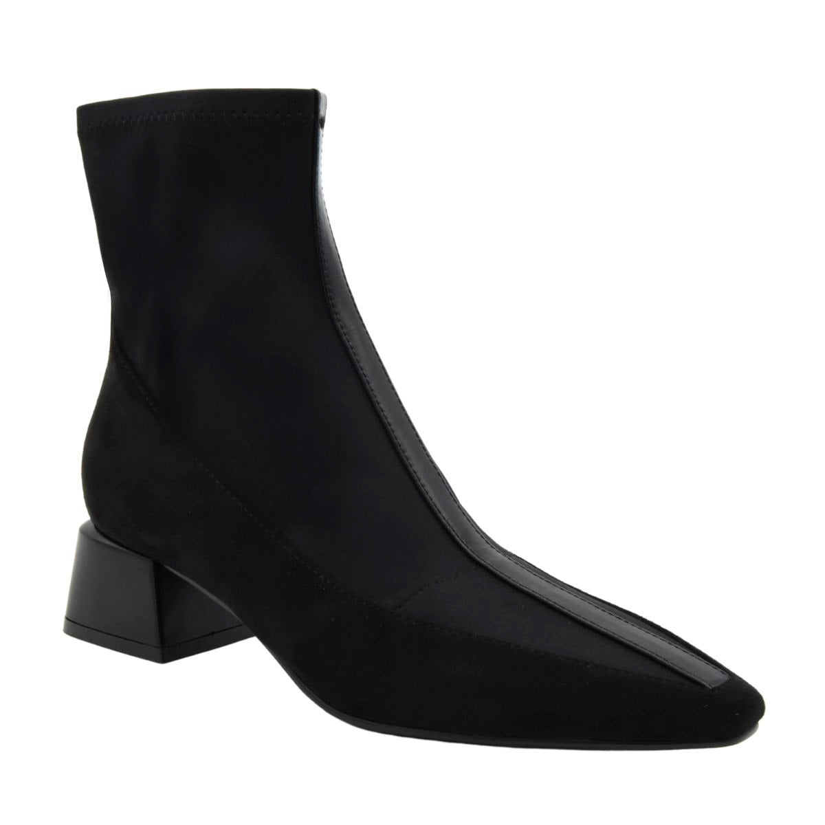 BLACK BOOT WITH BLOCK HEEL AND PATENT TOE