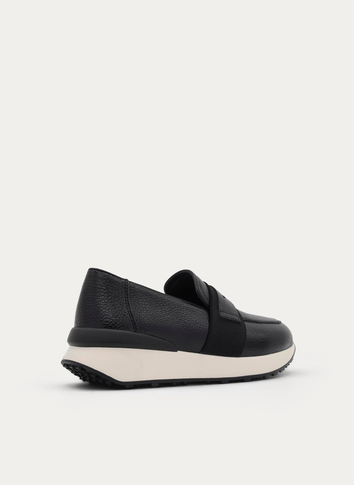 MOCASÍN NEGRO DEPORTIVO CUÑA ELÁSTICOS