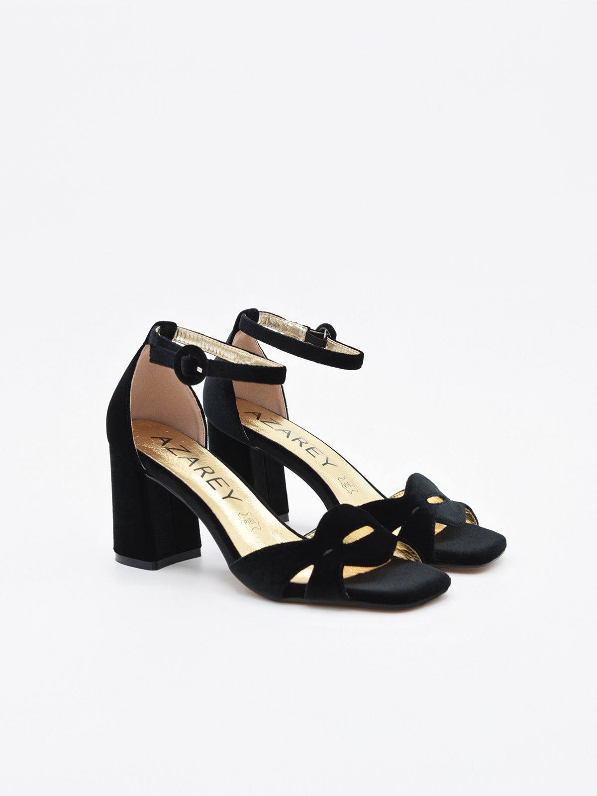 SANDALIA DE TERCIOPELO NEGRO ELEGANTE
