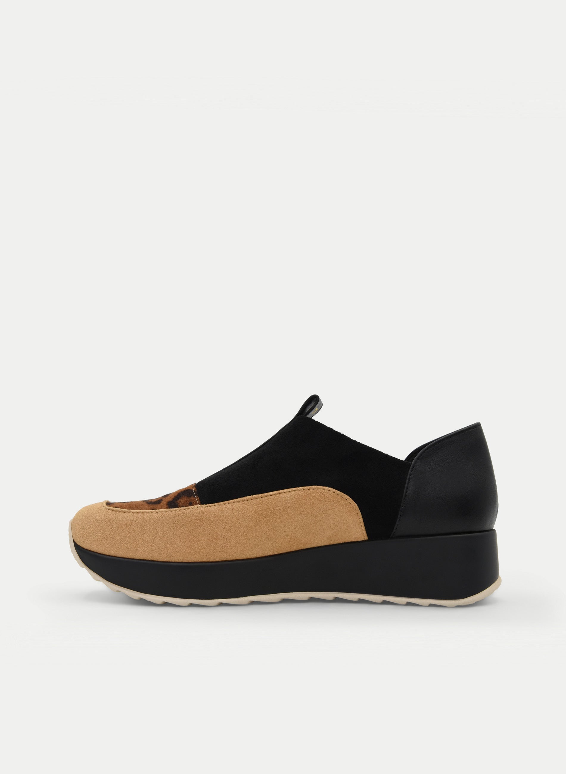 BLACK AND CAMEL COMFORT SHOE WITH ANIMAL PRINT DETAIL