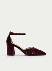 ZAPATOS DE SALÓN DE TERCIOPELO BURDEOS CON CORREA