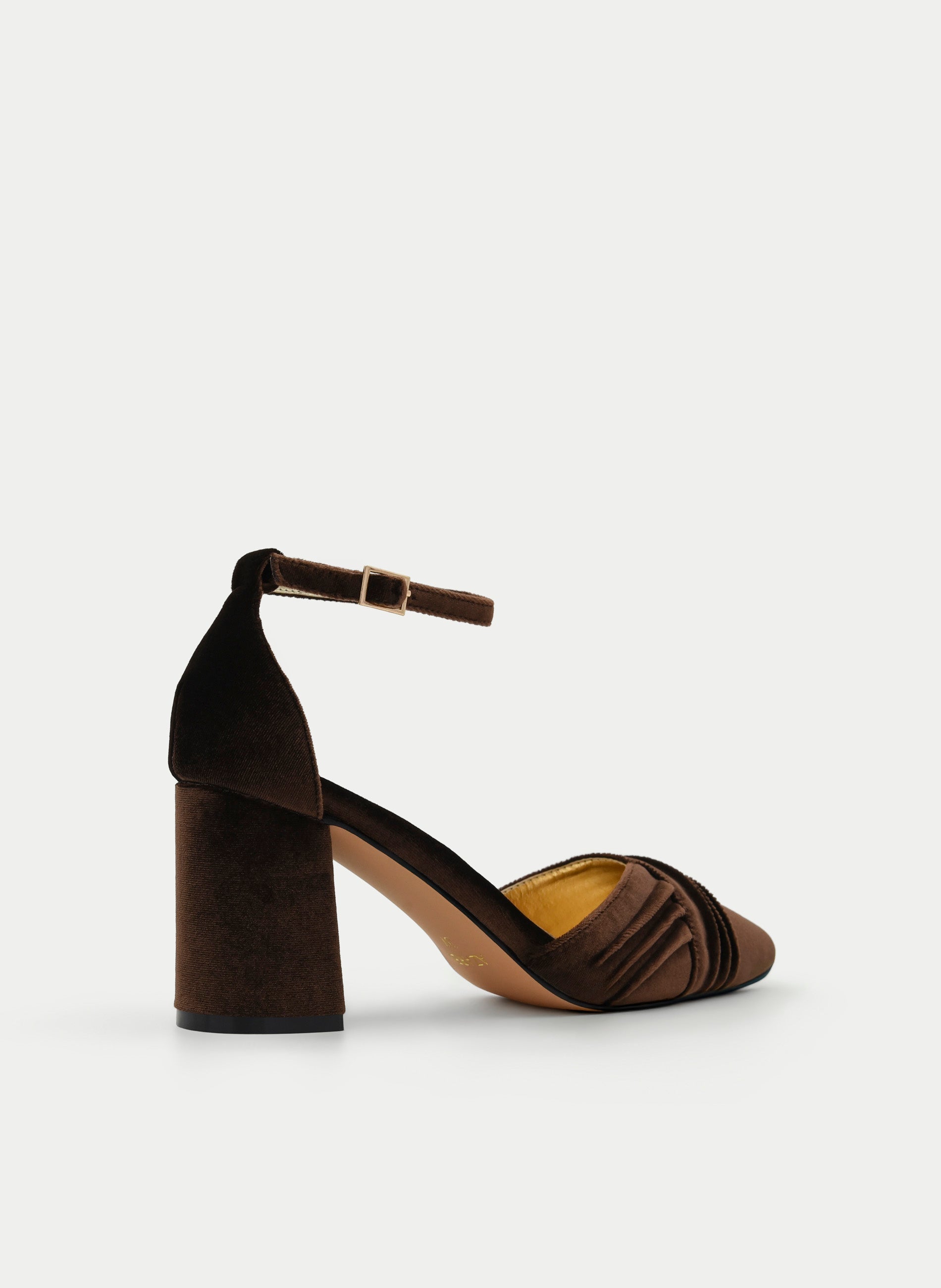 ZAPATOS DE SALÓN DE TERCIOPELO MARRÓN CON CORREA AL TOBILLO